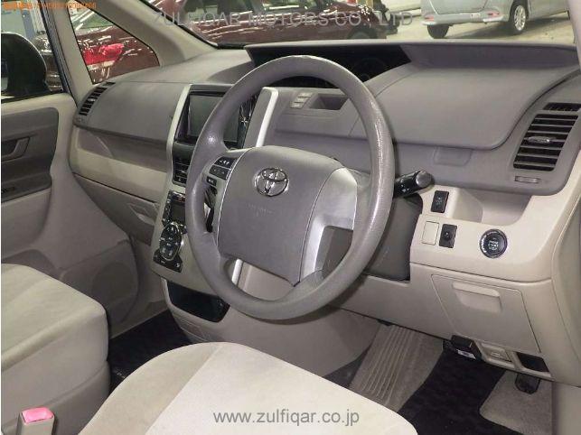 TOYOTA NOAH 2010 Image 3