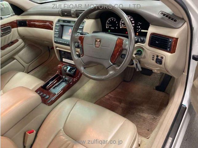 TOYOTA CROWN 2001 Image 3