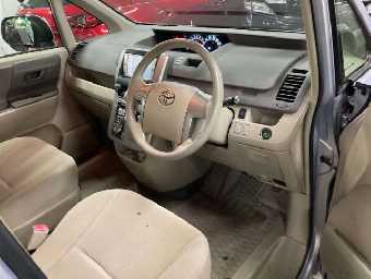 TOYOTA NOAH 2009 Image 3