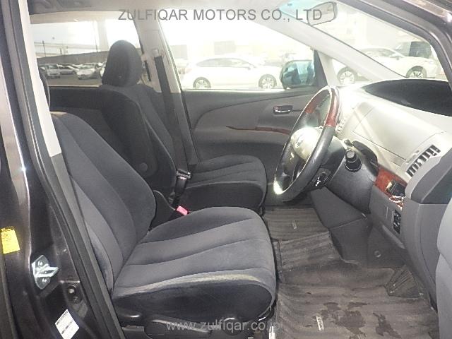 TOYOTA ESTIMA 2012 Image 4