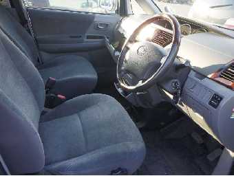 TOYOTA NOAH 2007 Image 3