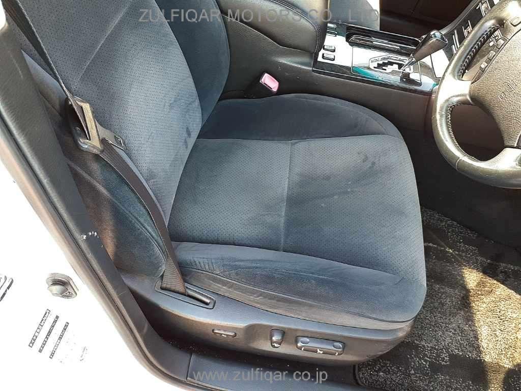 TOYOTA CROWN 2005 Image 8