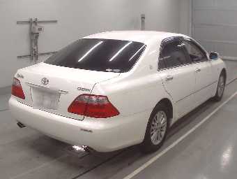 TOYOTA CROWN 2006 Image 2