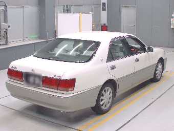 TOYOTA CROWN 2002 Image 2