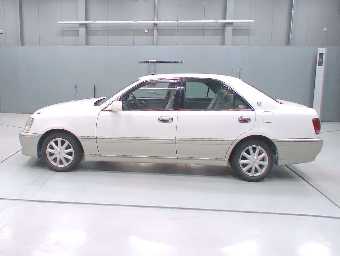 TOYOTA CROWN 2002 Image 3