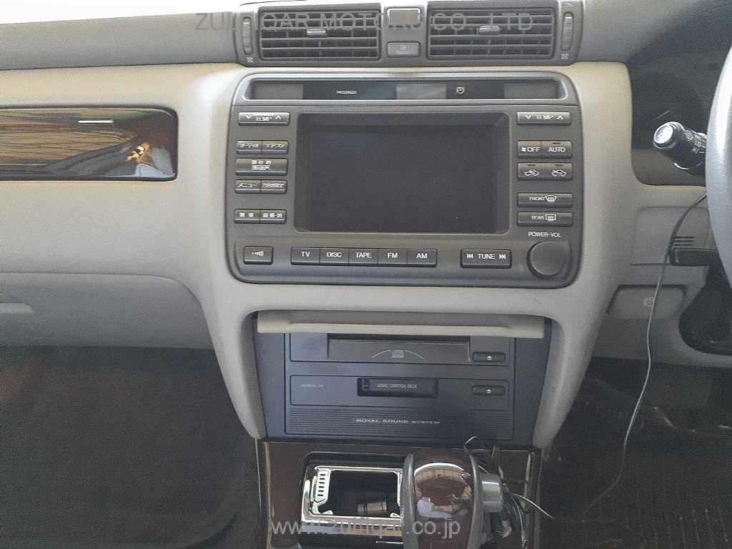 TOYOTA CROWN 2002 Image 9