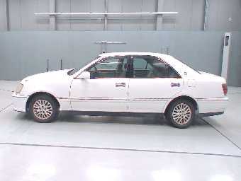 TOYOTA CROWN 1999 Image 4