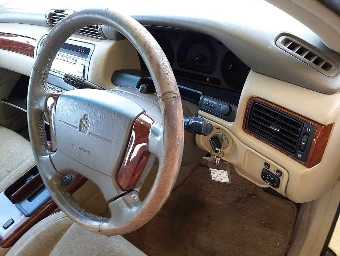 TOYOTA CROWN 1999 Image 7