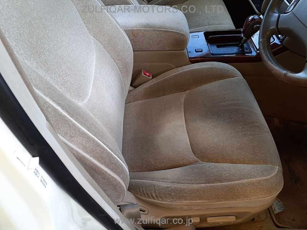 TOYOTA CROWN 1999 Image 8