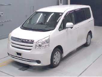 TOYOTA NOAH 2008 Image 1