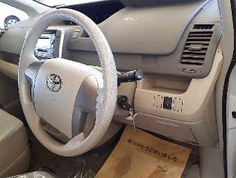 TOYOTA NOAH 2008 Image 7