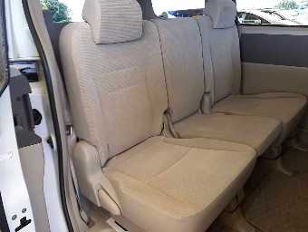 TOYOTA NOAH 2008 Image 10