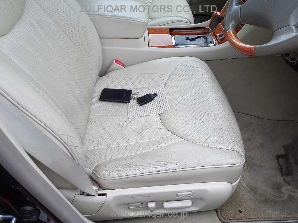 TOYOTA CELSIOR 2001 Image 8