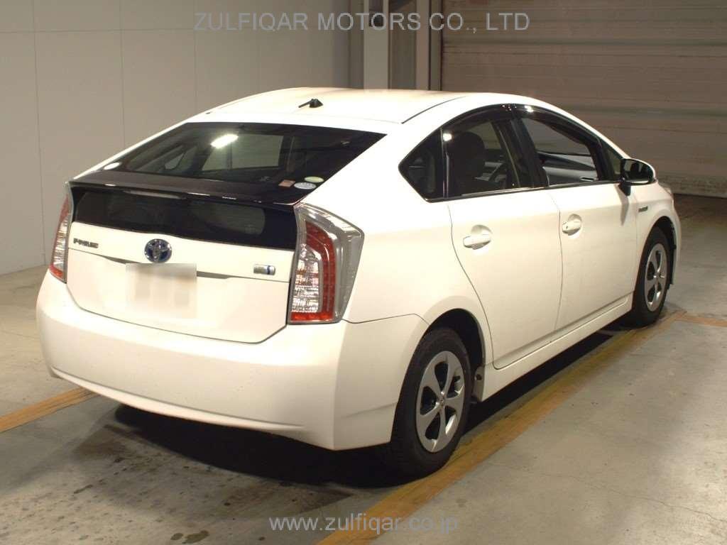TOYOTA PRIUS 2014 Image 2
