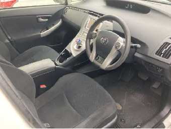 TOYOTA PRIUS 2014 Image 3