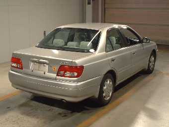TOYOTA CARINA 2001 Image 2