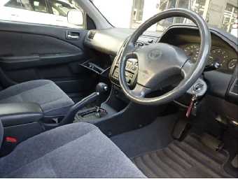 TOYOTA CARINA 2001 Image 3