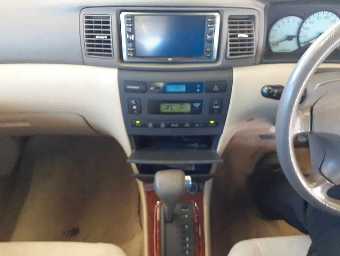 TOYOTA COROLLA 2001 Image 9