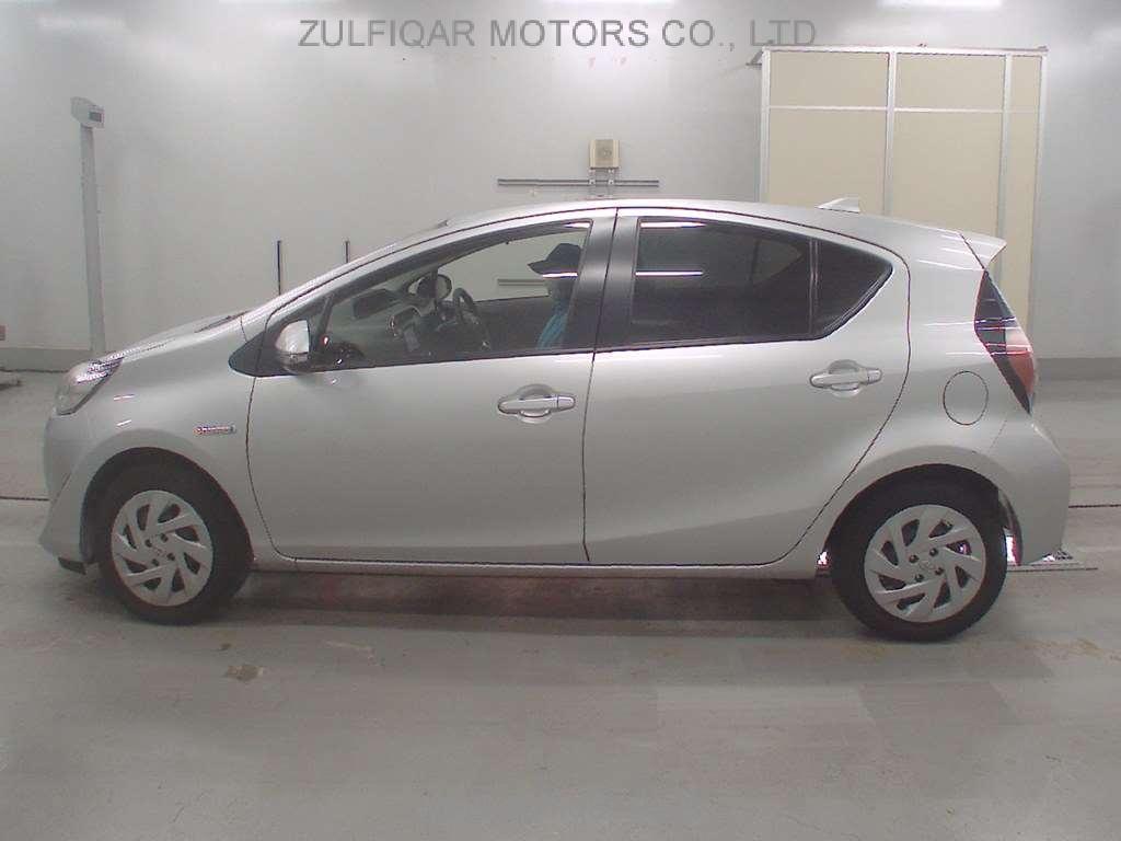 TOYOTA AQUA 2018 Image 4