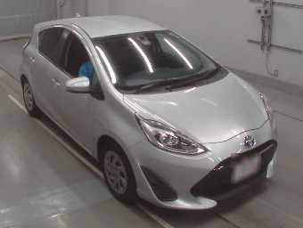 TOYOTA AQUA 2018 Image 4