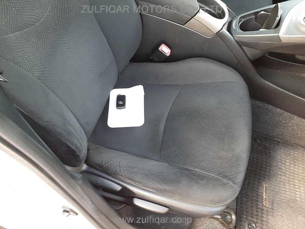 TOYOTA PRIUS PHV 2012 Image 8