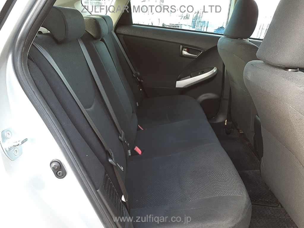 TOYOTA PRIUS PHV 2012 Image 10