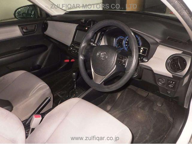 TOYOTA COROLLA AXIO 2013 Image 3
