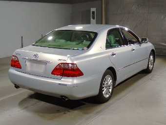 TOYOTA CROWN 2005 Image 2