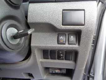 NISSAN NV350 CARAVAN 2017 Image 7