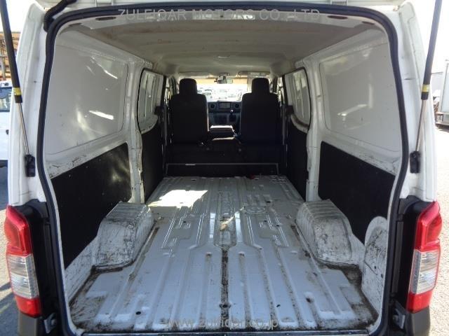 NISSAN NV350 CARAVAN 2017 Image 3
