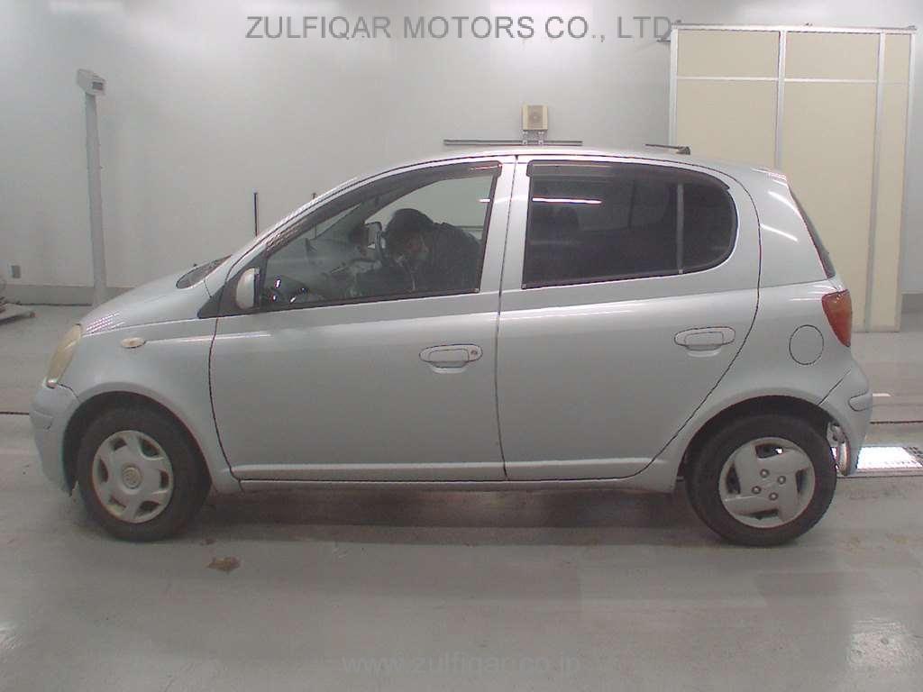 TOYOTA VITZ 2003 Image 4