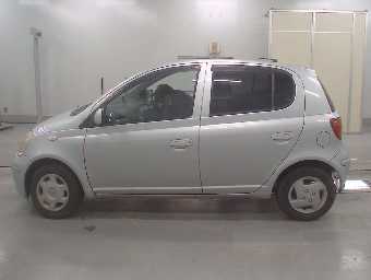 TOYOTA VITZ 2003 Image 4