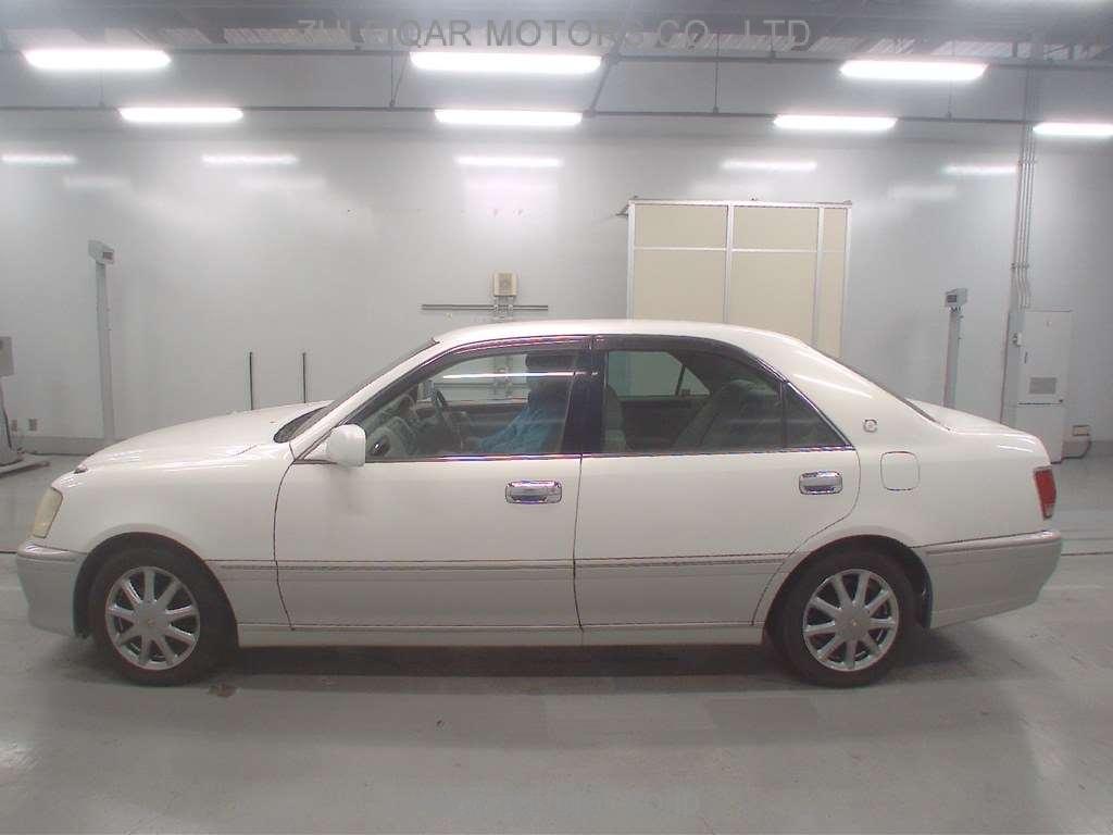 TOYOTA CROWN 2003 Image 4