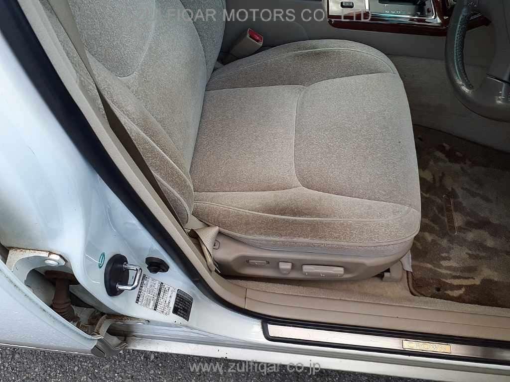TOYOTA CROWN 2003 Image 8
