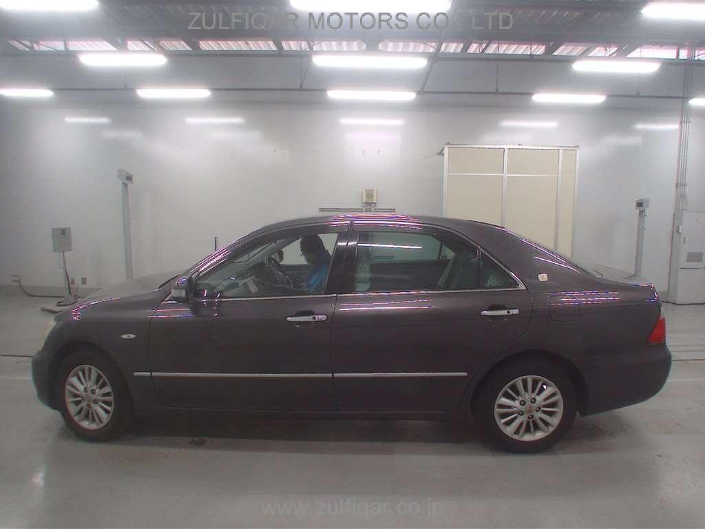 TOYOTA CROWN 2005 Image 4