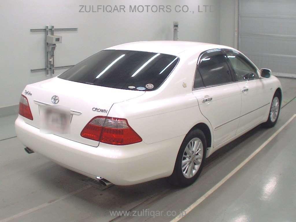 TOYOTA CROWN 2006 Image 2
