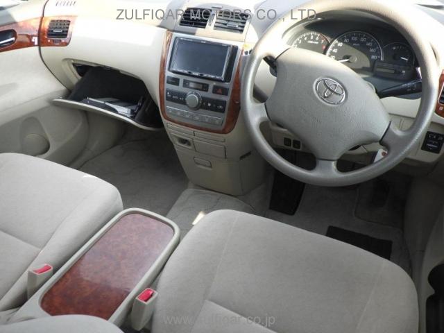 TOYOTA IPSUM 2008 Image 3