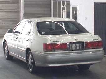 TOYOTA CROWN 2003 Image 2