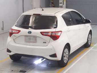 TOYOTA VITZ 2019 Image 2