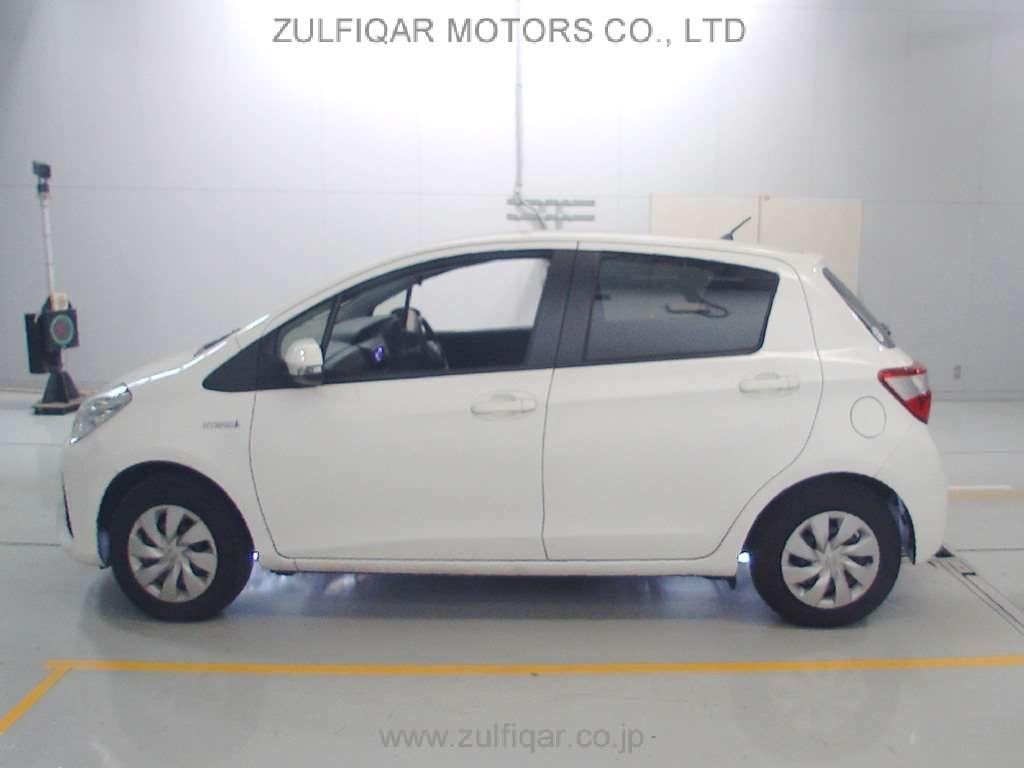 TOYOTA VITZ 2019 Image 4