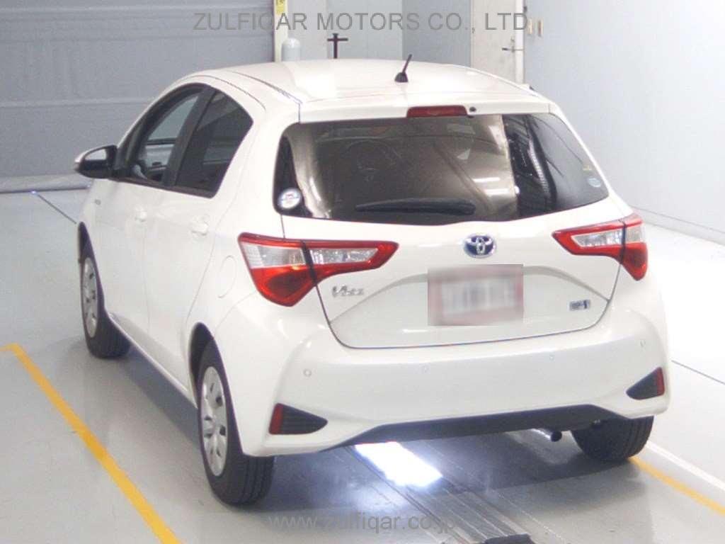 TOYOTA VITZ 2019 Image 6
