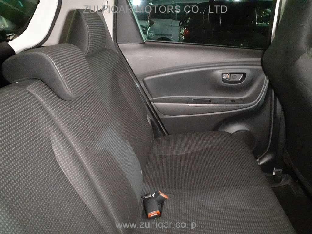 TOYOTA VITZ 2019 Image 9