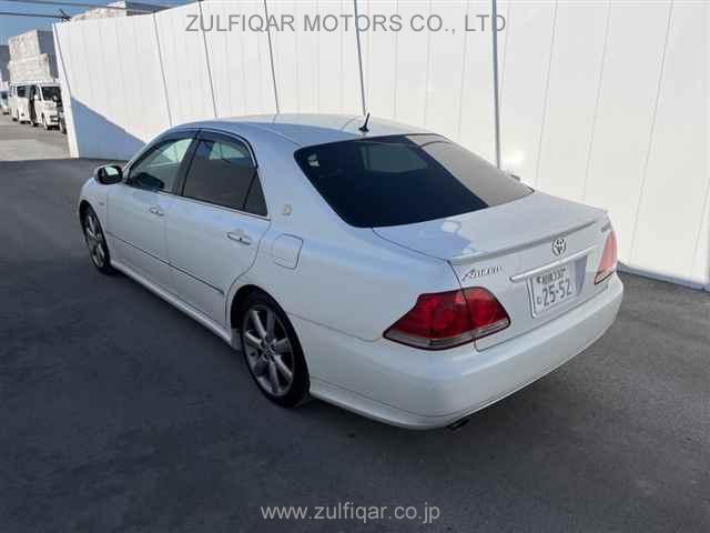 TOYOTA CROWN 2005 Image 2