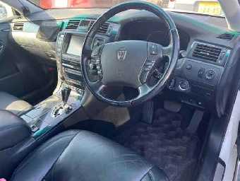 TOYOTA CROWN 2005 Image 3