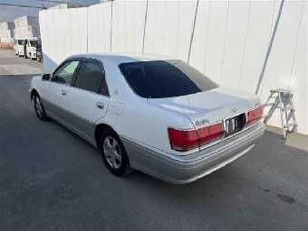 TOYOTA CROWN 2001 Image 2