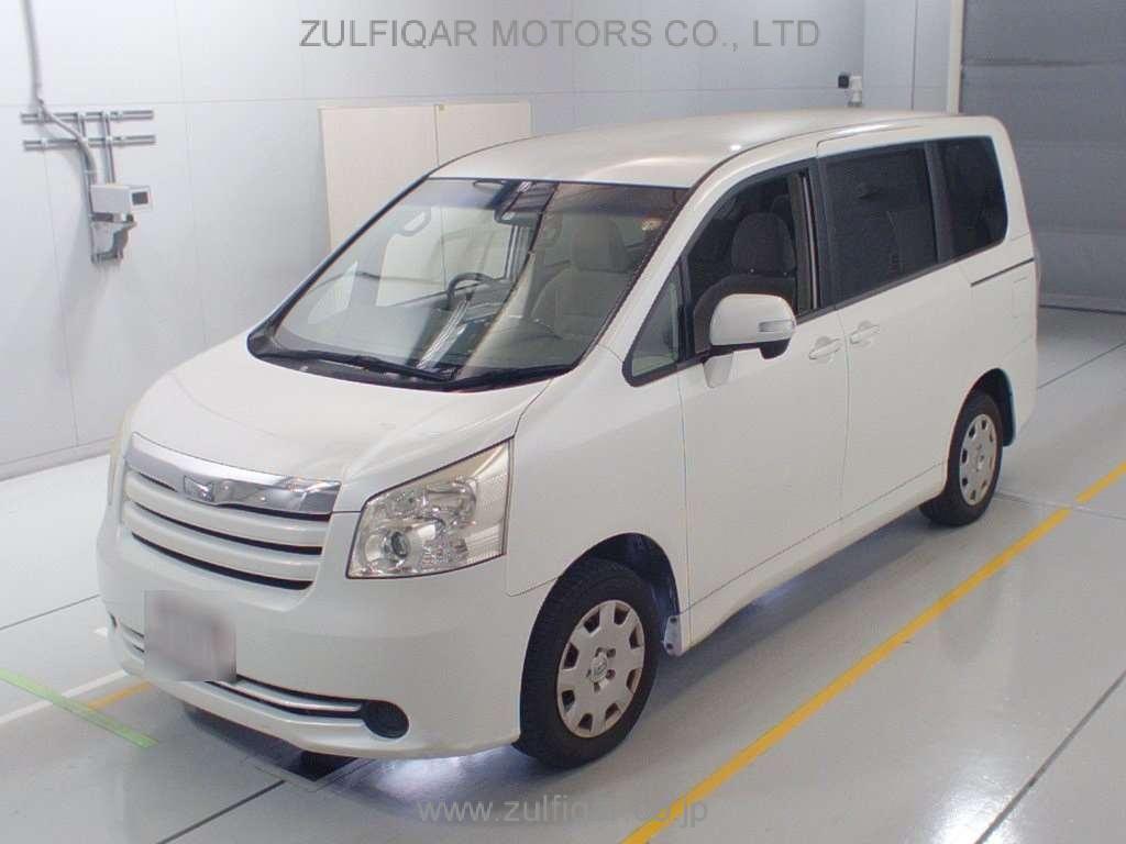 TOYOTA NOAH 2008 Image 1