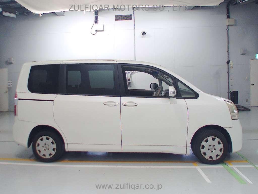TOYOTA NOAH 2008 Image 3