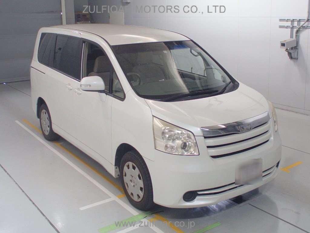 TOYOTA NOAH 2008 Image 5