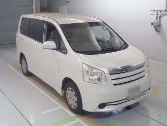 TOYOTA NOAH 2008 Image 3