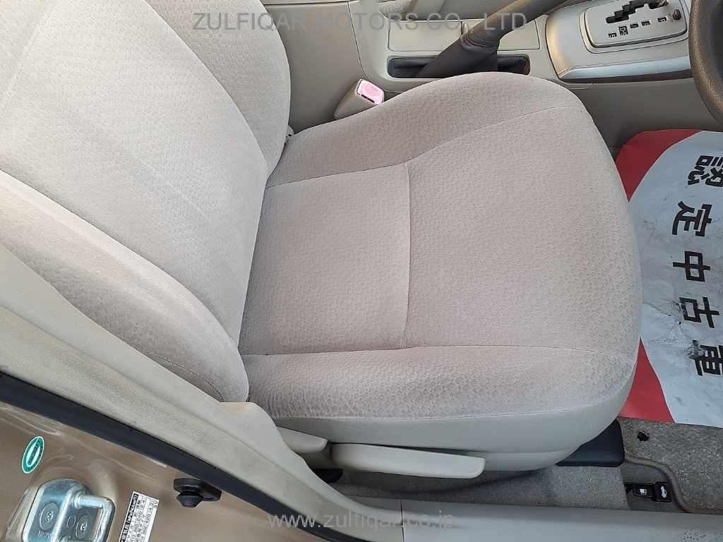 TOYOTA COROLLA AXIO 2010 Image 8